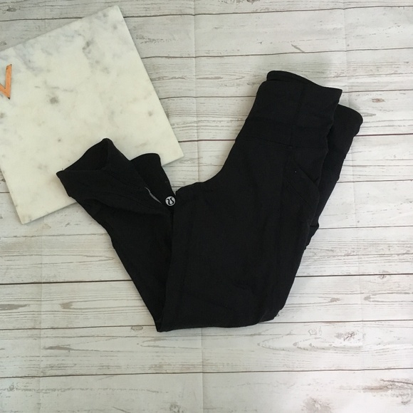 lululemon womens 2 chase me crop II black leggings - Picture 2 of 4